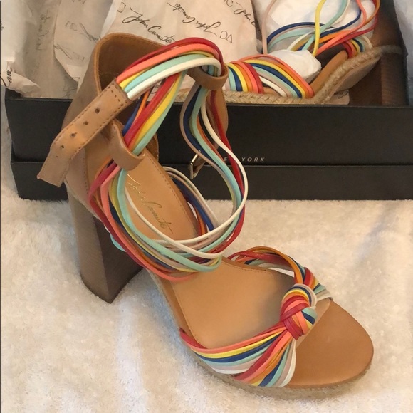 Vince Camuto crimson/coral 7m - Picture 4 of 6